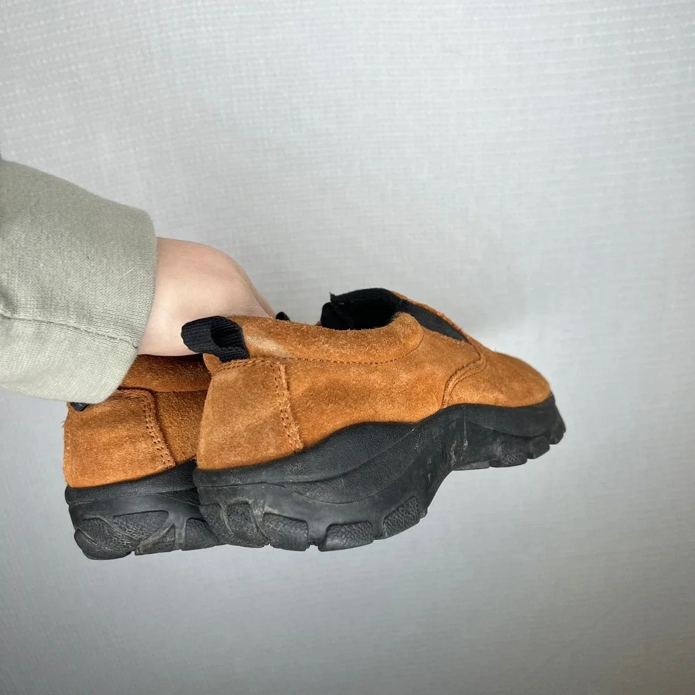 Lands End Jungle women's Brown Suede Slip On Shoes Size‎ 7.5M